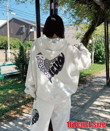 REGIEVO ハート刺繍セットアップ