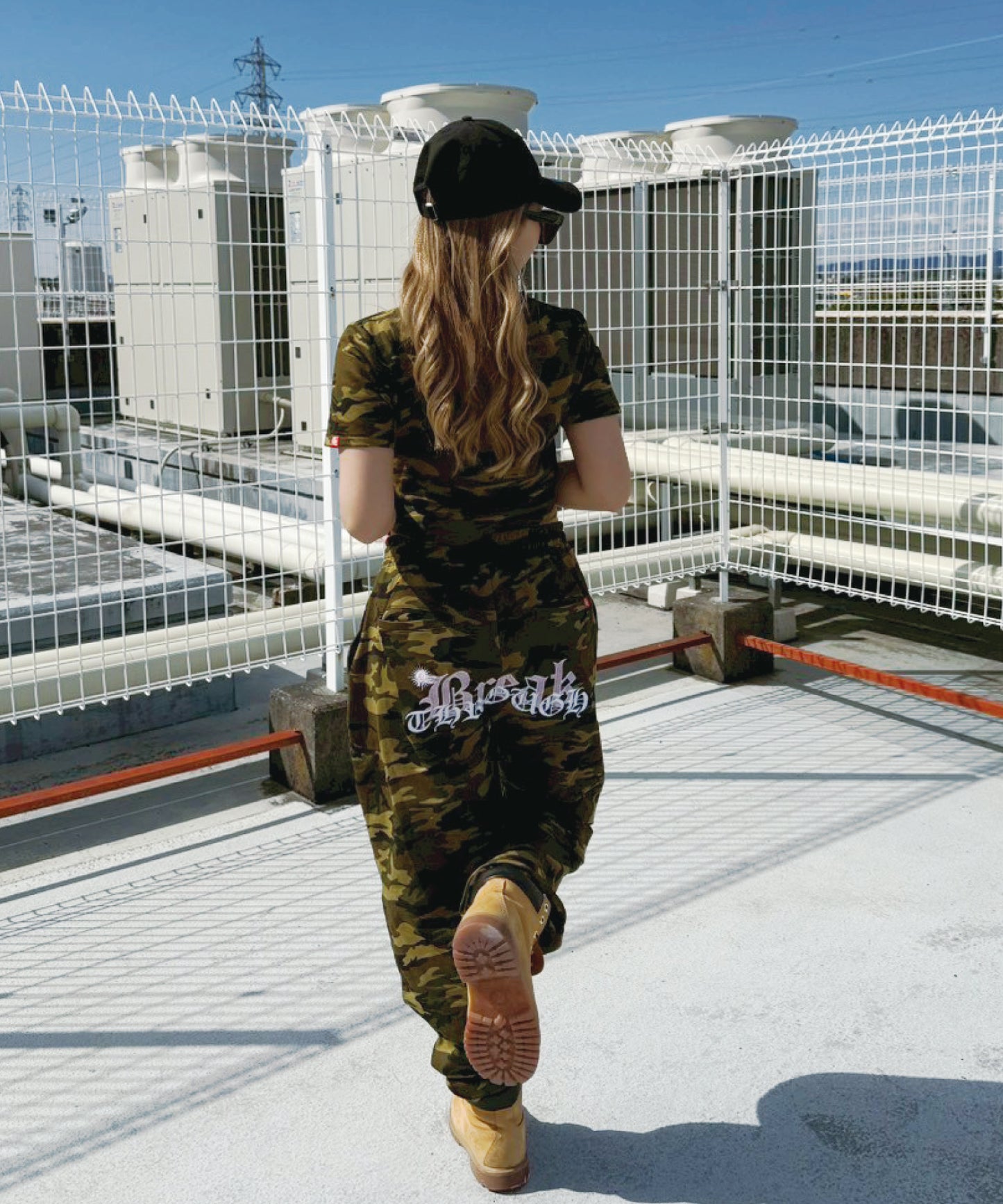 ロゴ刺繍セットアップ