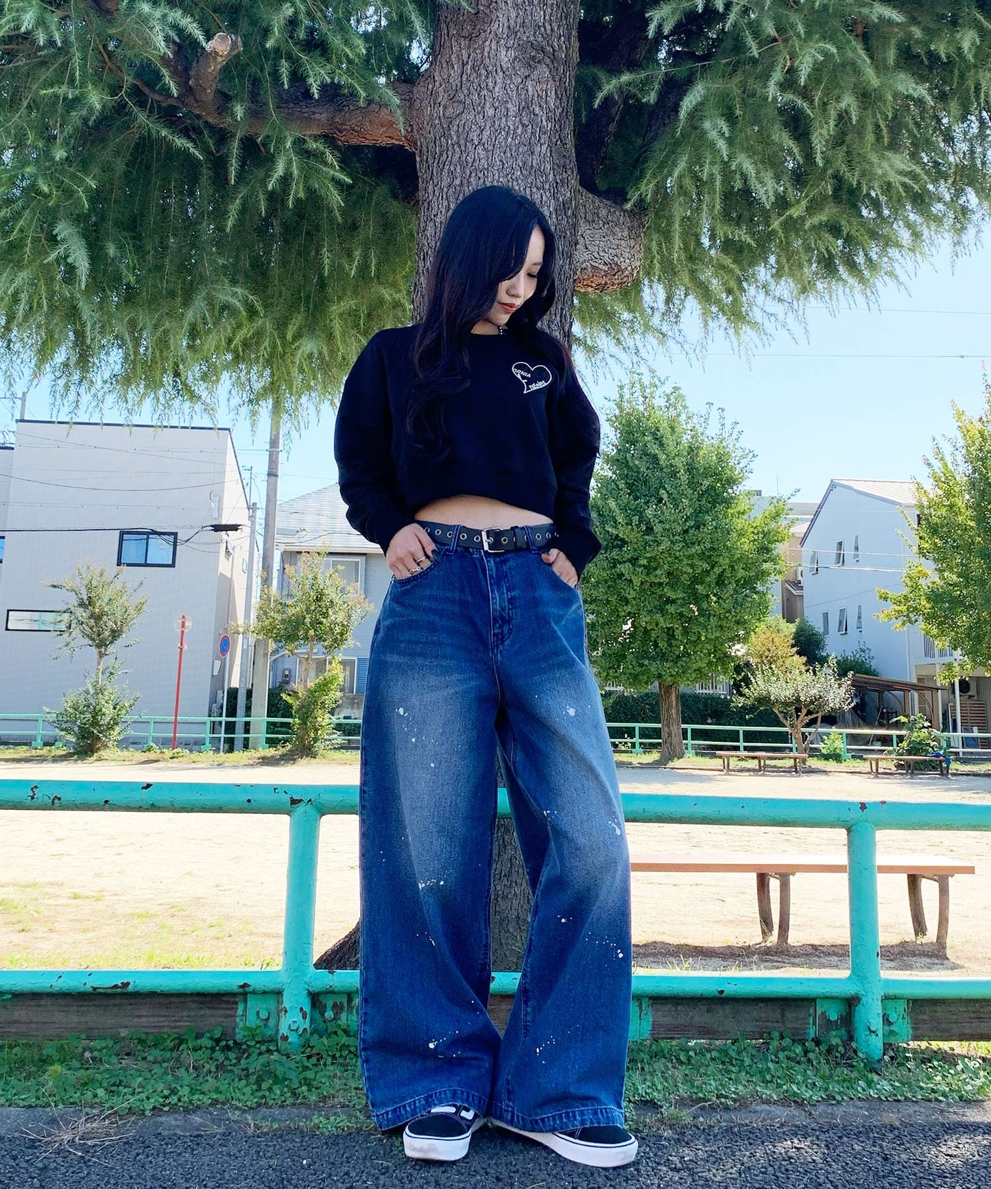 バックプリントバギーパンツ