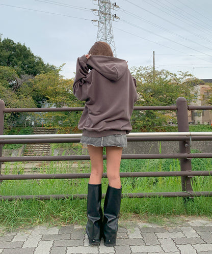 スタッズHOTFIXアップリケZIPパーカー