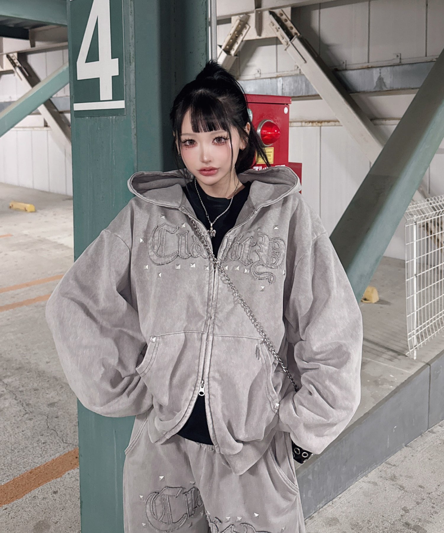 極美品 stabridge 10周年 セットアップ grey スタッズHOTFIXアップリケセットアップ – REGIEVO
