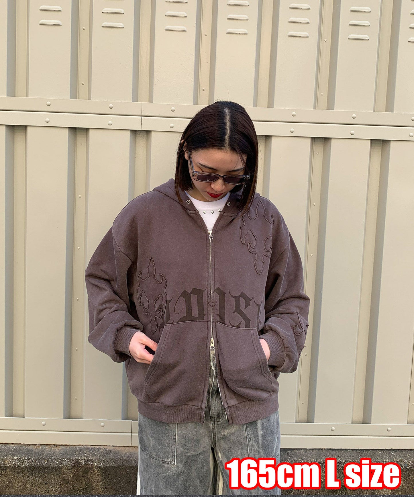 カットオフアップリケZIPパーカー