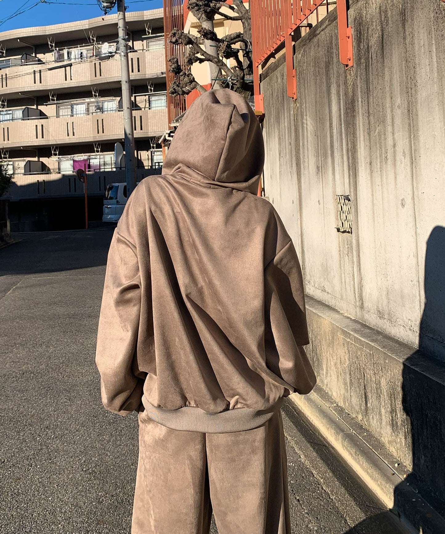 カットスエード　サガラ刺繍セットアップ