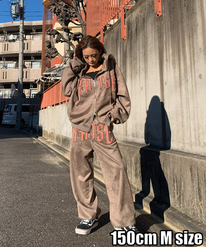 カットスエード　サガラ刺繍セットアップ