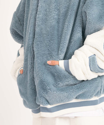 ビッグロゴフードブルゾン
