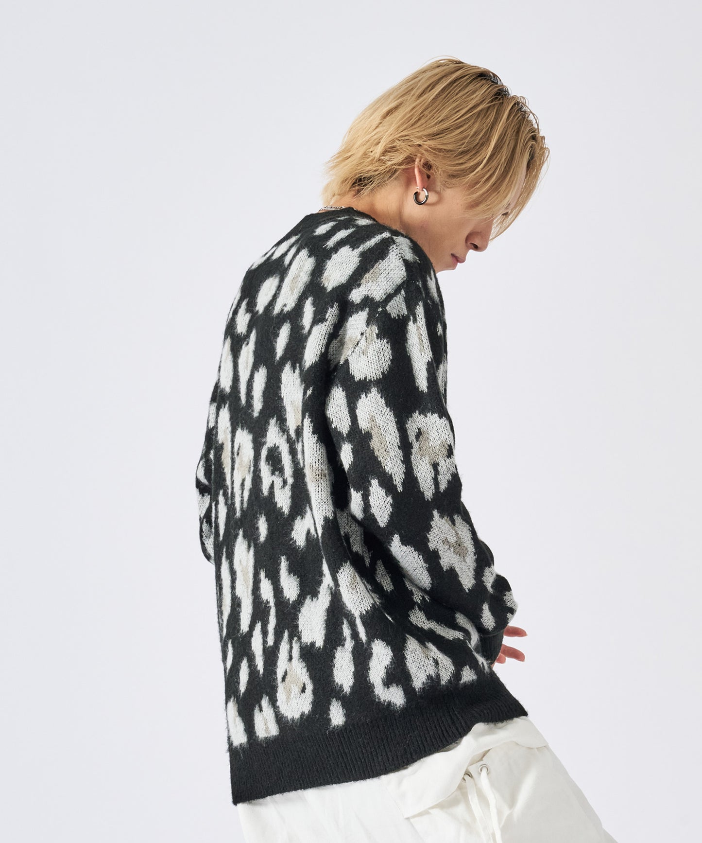 モヘアタッチレオパードニット