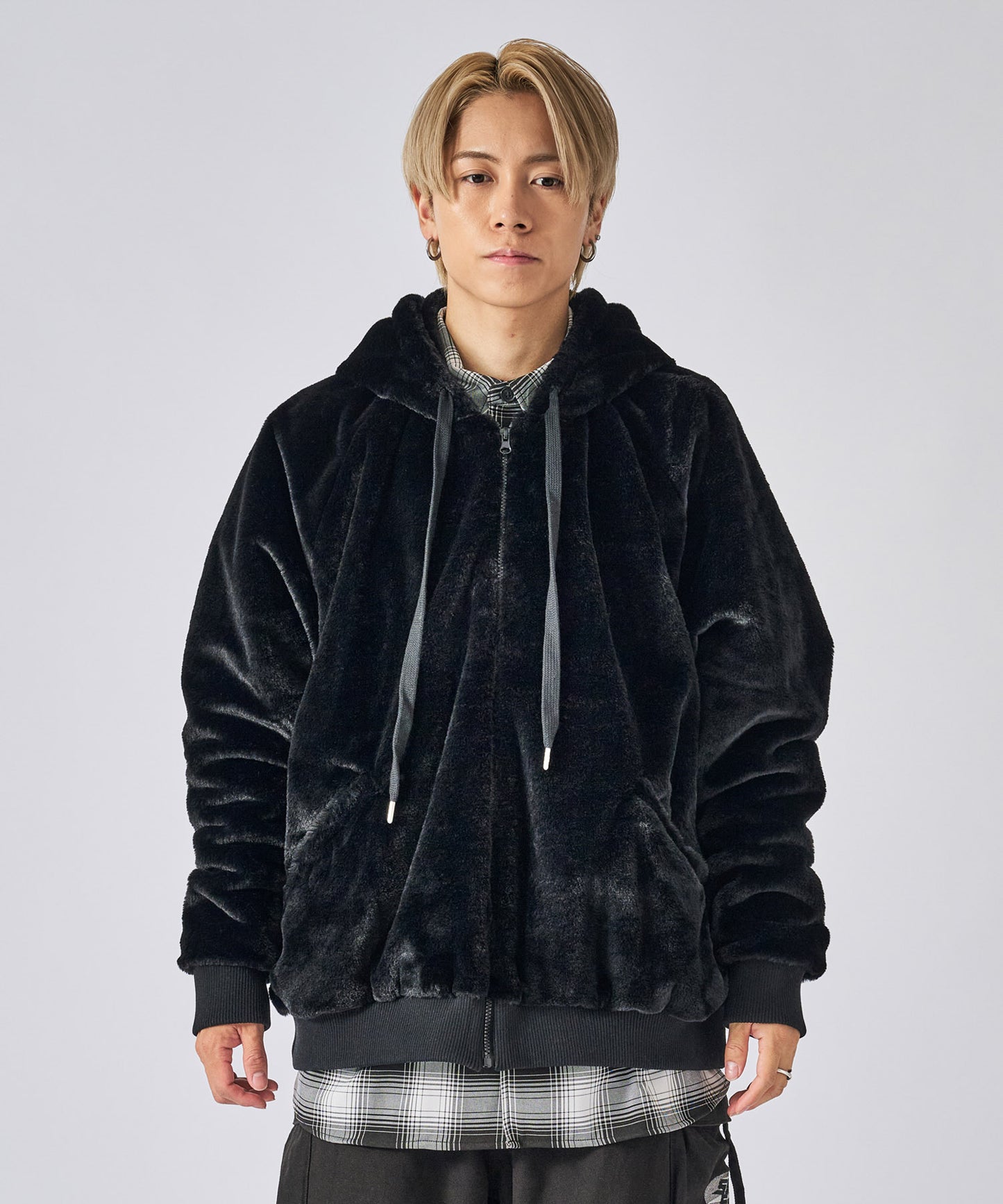 バックロゴブルゾン