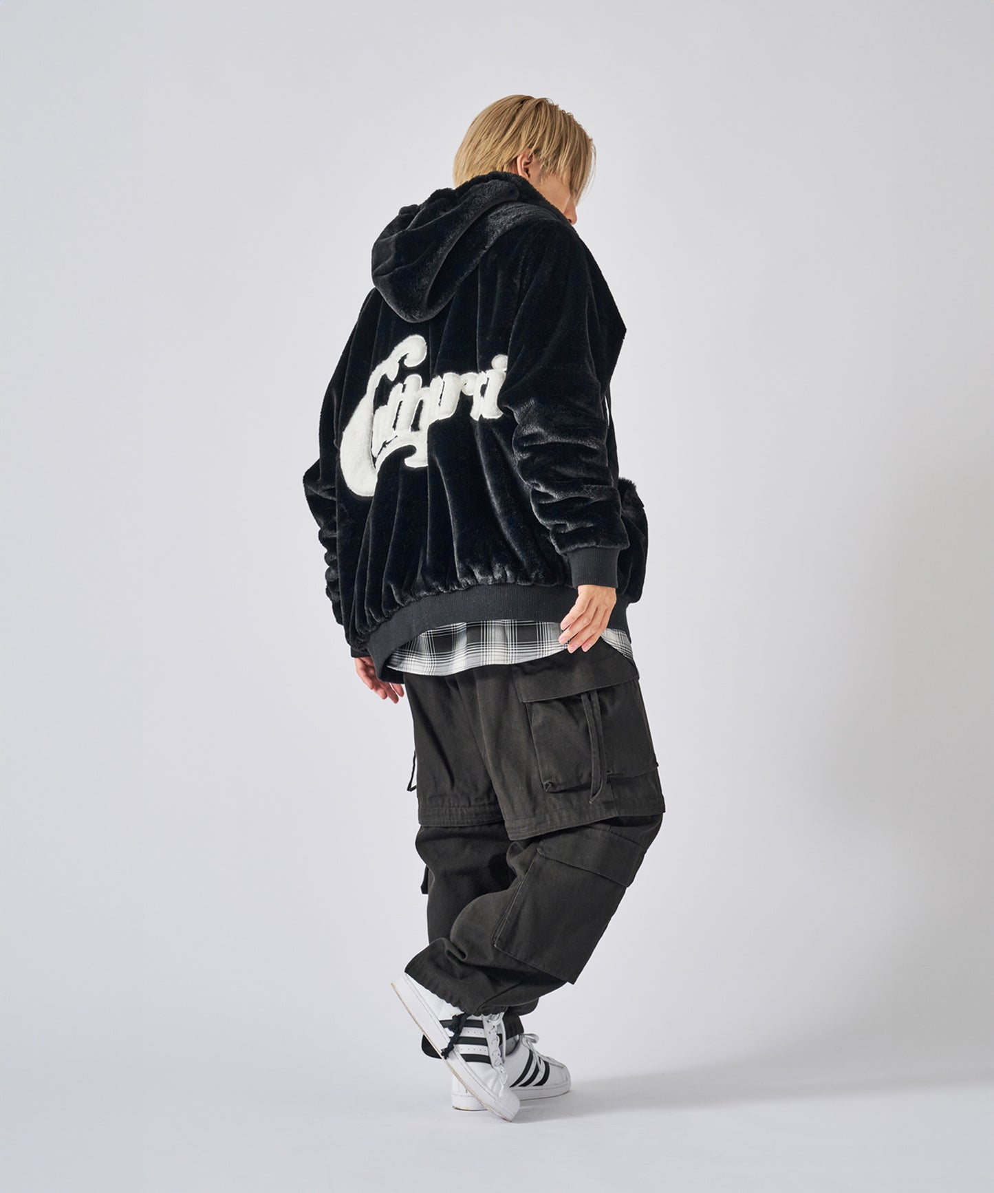 バックロゴブルゾン