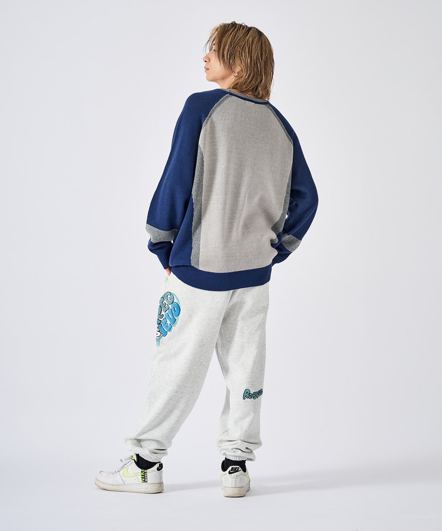 配色ロゴニット