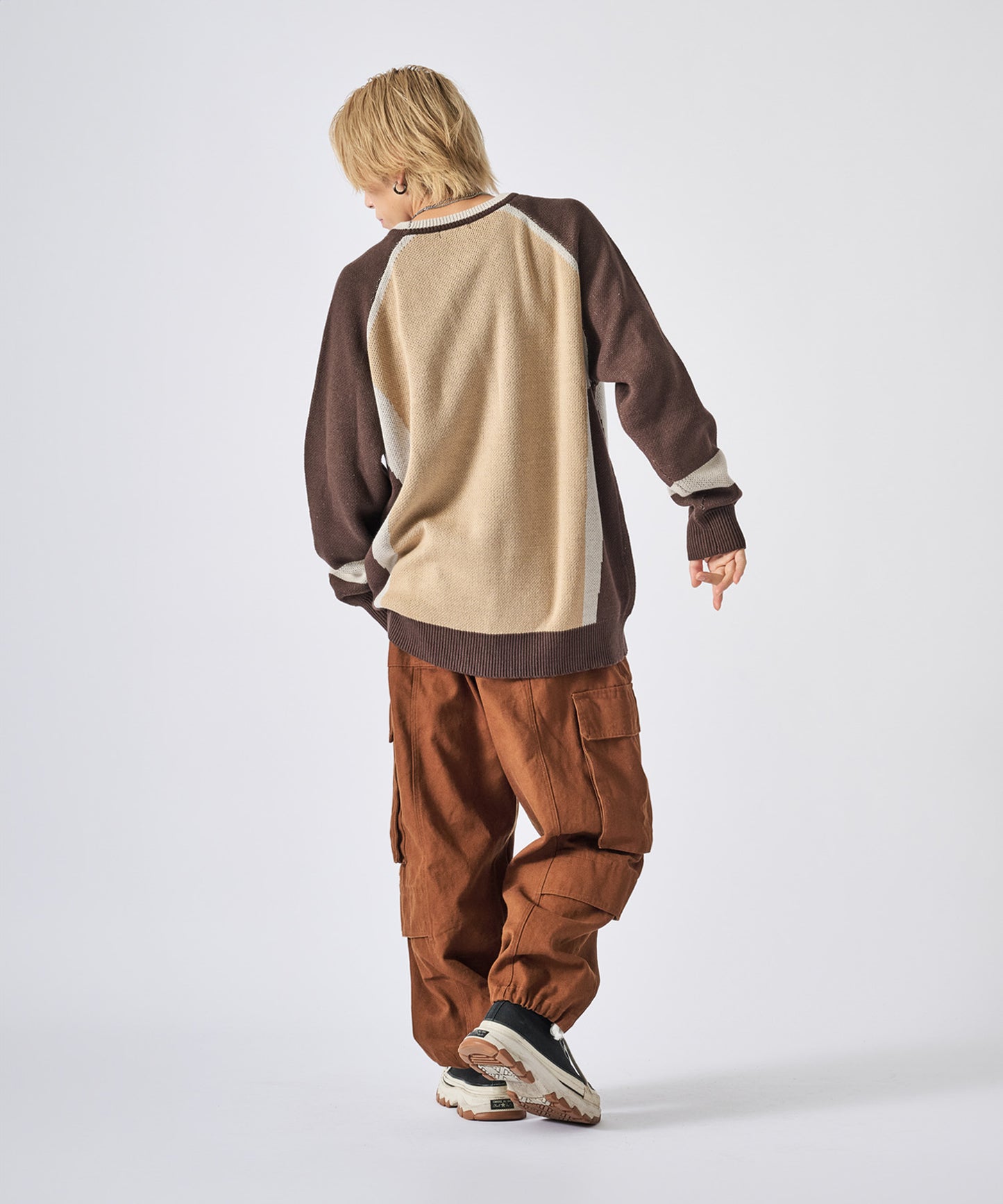 配色ロゴニット