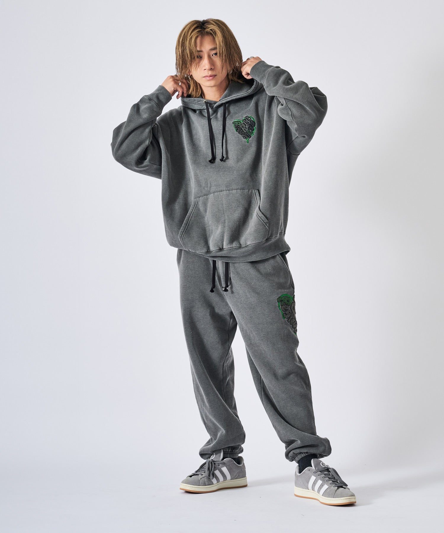 REGIEVO ハート刺繍セットアップ