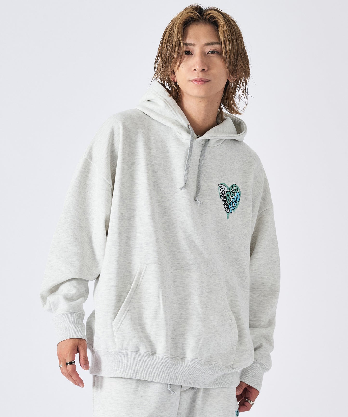 REGIEVO ハート刺繍セットアップ