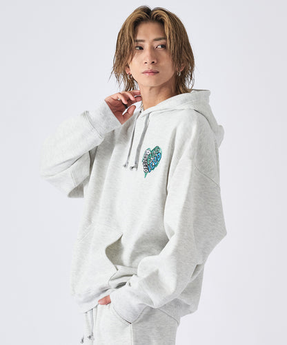 REGIEVO ハート刺繍パーカー