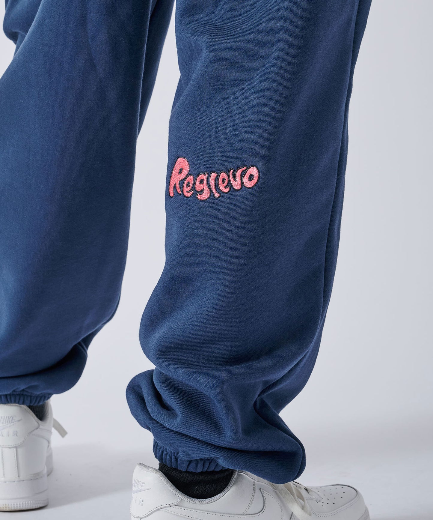REGIEVO ハート刺繍スウェットパンツ