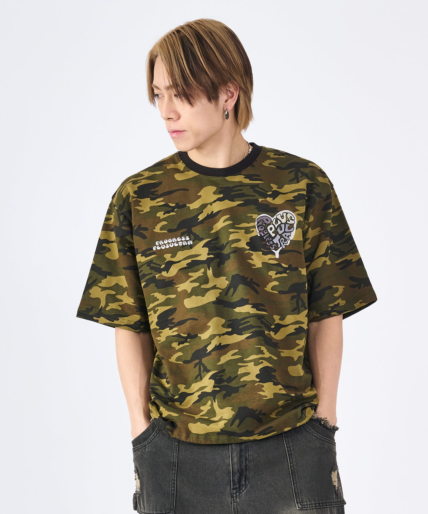 ハートサガラ刺繍半袖Tee