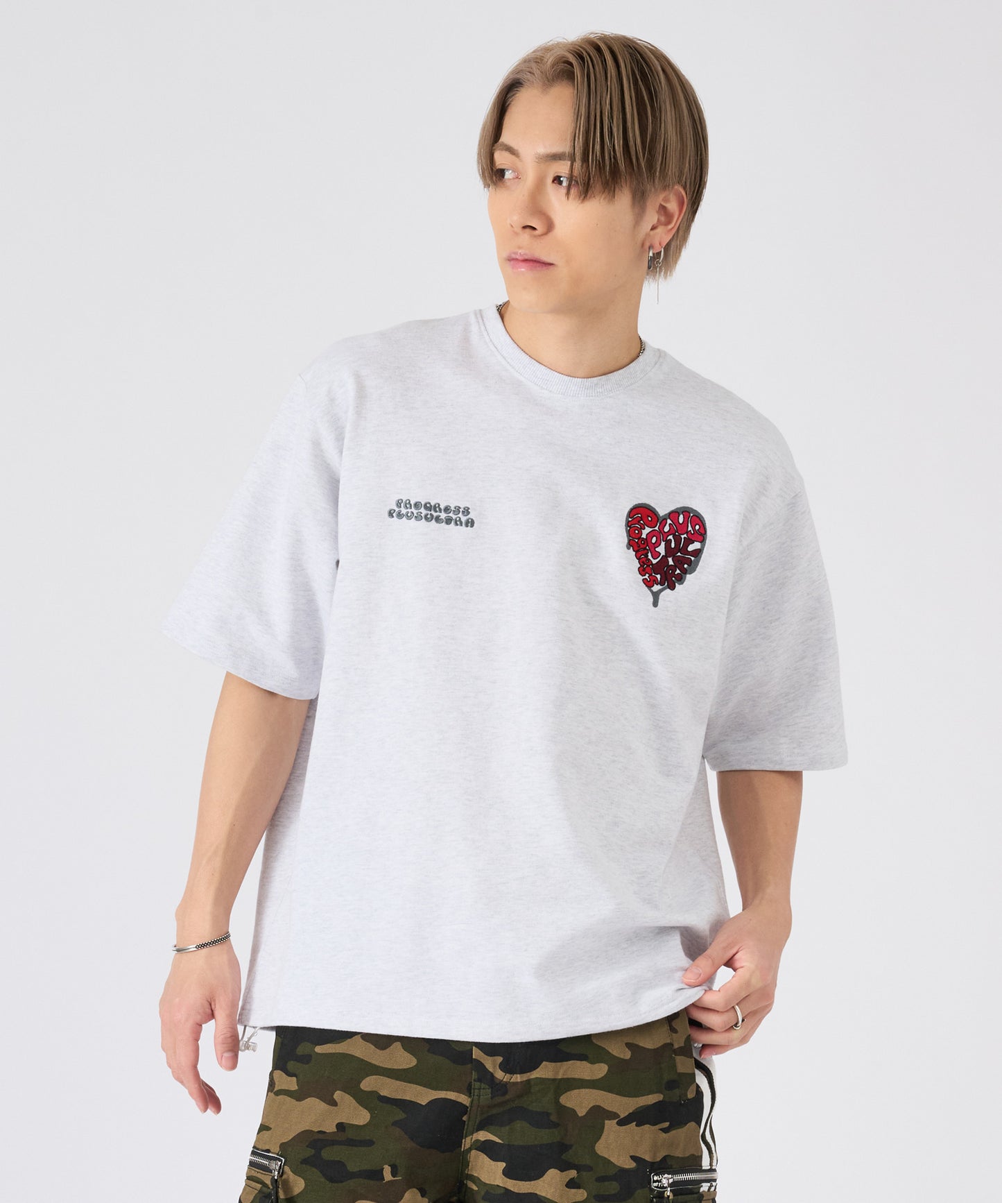 ハートサガラ刺繍半袖Tee