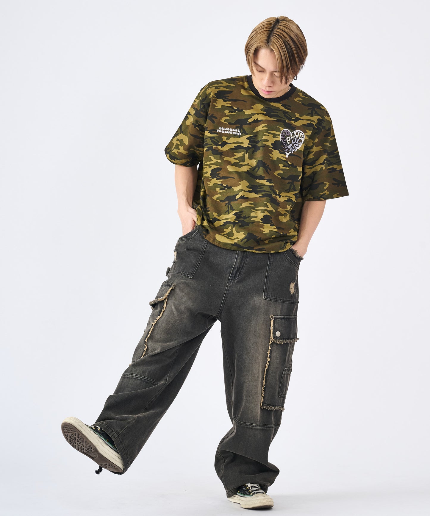 ハートサガラ刺繍半袖Tee