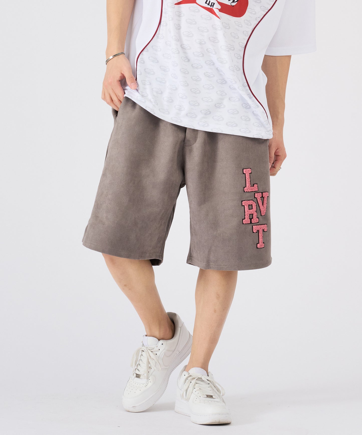 スエード　サガラ刺繍ショートパンツ