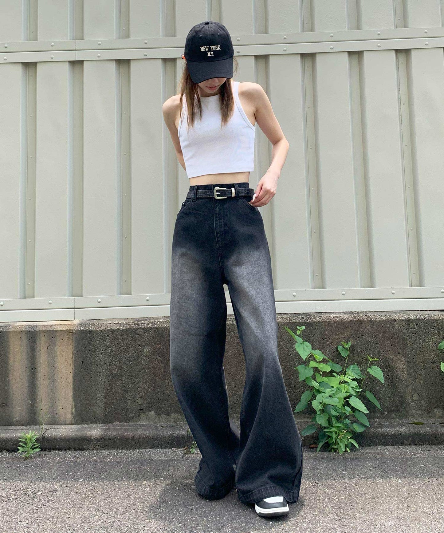 バックアーチロゴデニムパンツ