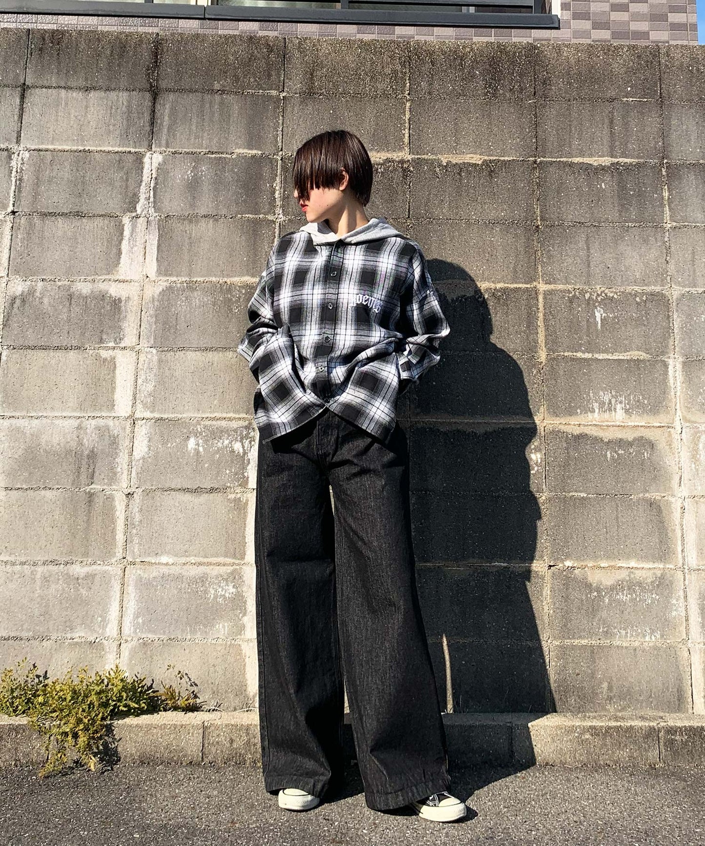 バックアーチロゴデニムパンツ