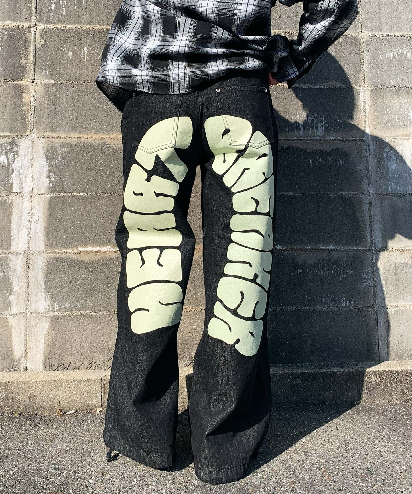 バックアーチロゴデニムパンツ