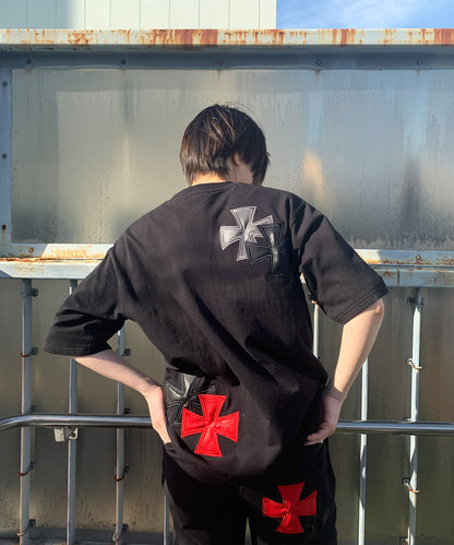 アイアンクロスPUアップリケ半袖Tシャツ