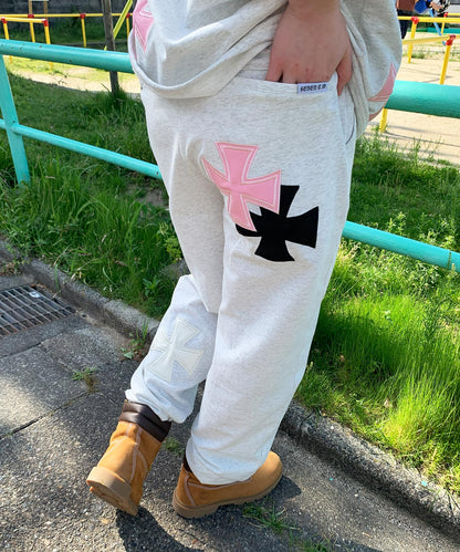 アイアンクロスPUアップリケスウェットパンツ