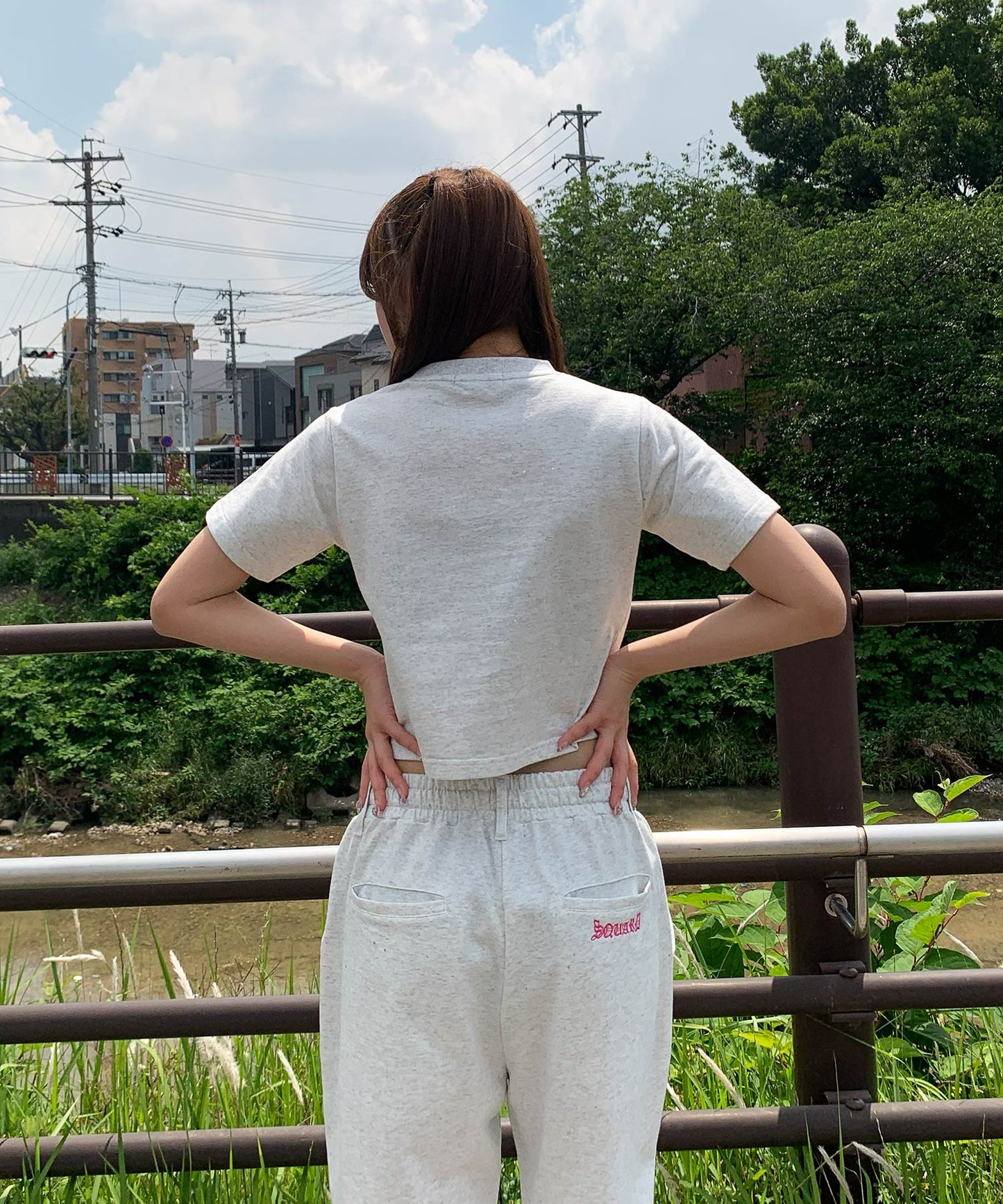 グリッターラメサガラ刺繍半袖Tシャツ