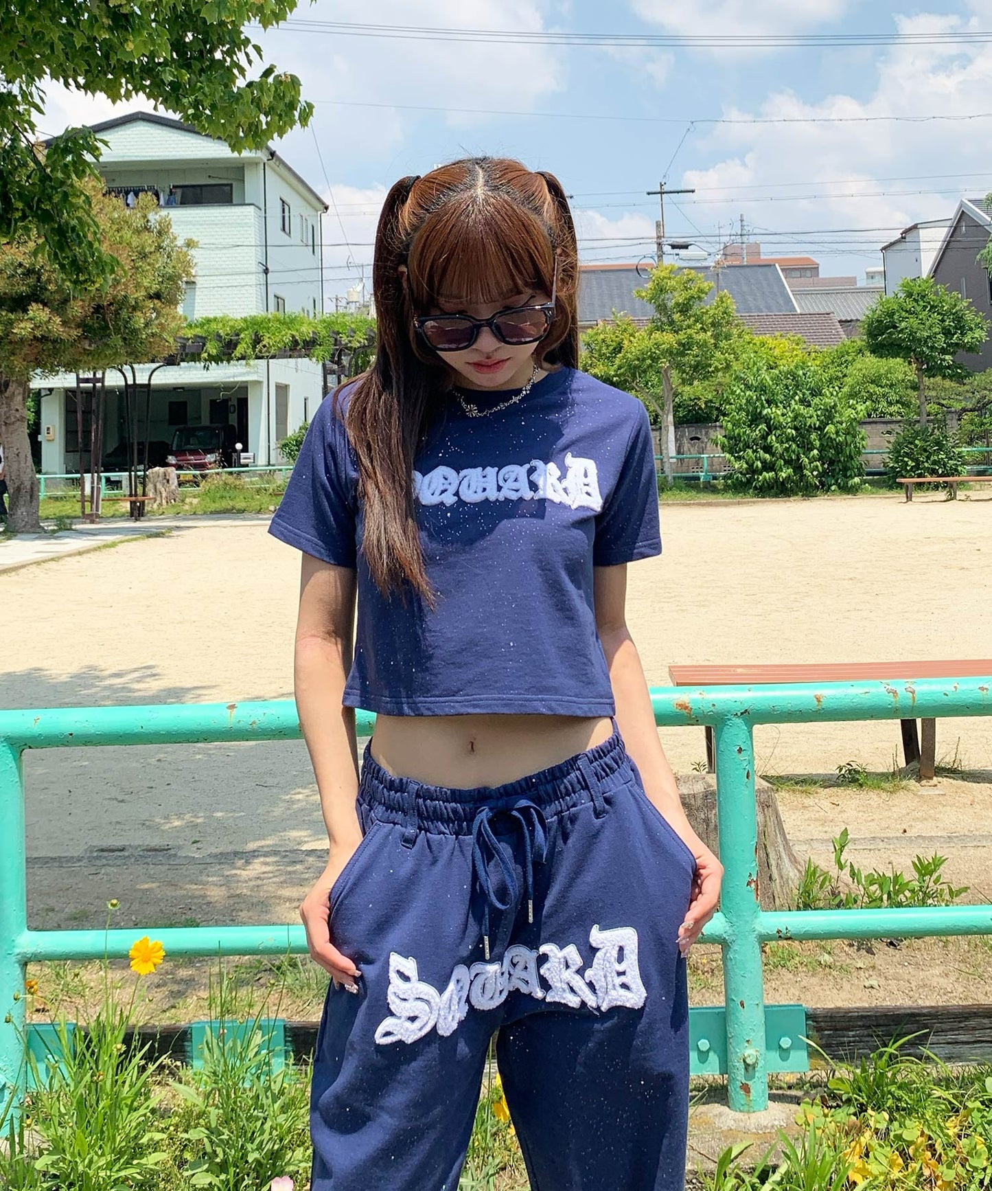 グリッターラメサガラ刺繍半袖Tシャツ