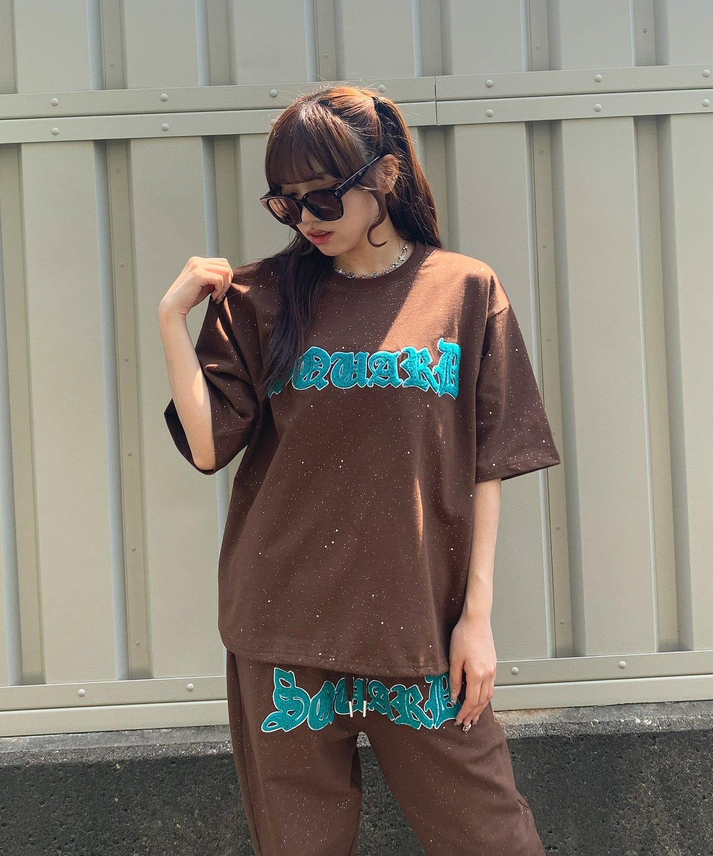 グリッターラメサガラ刺繍半袖Tシャツ
