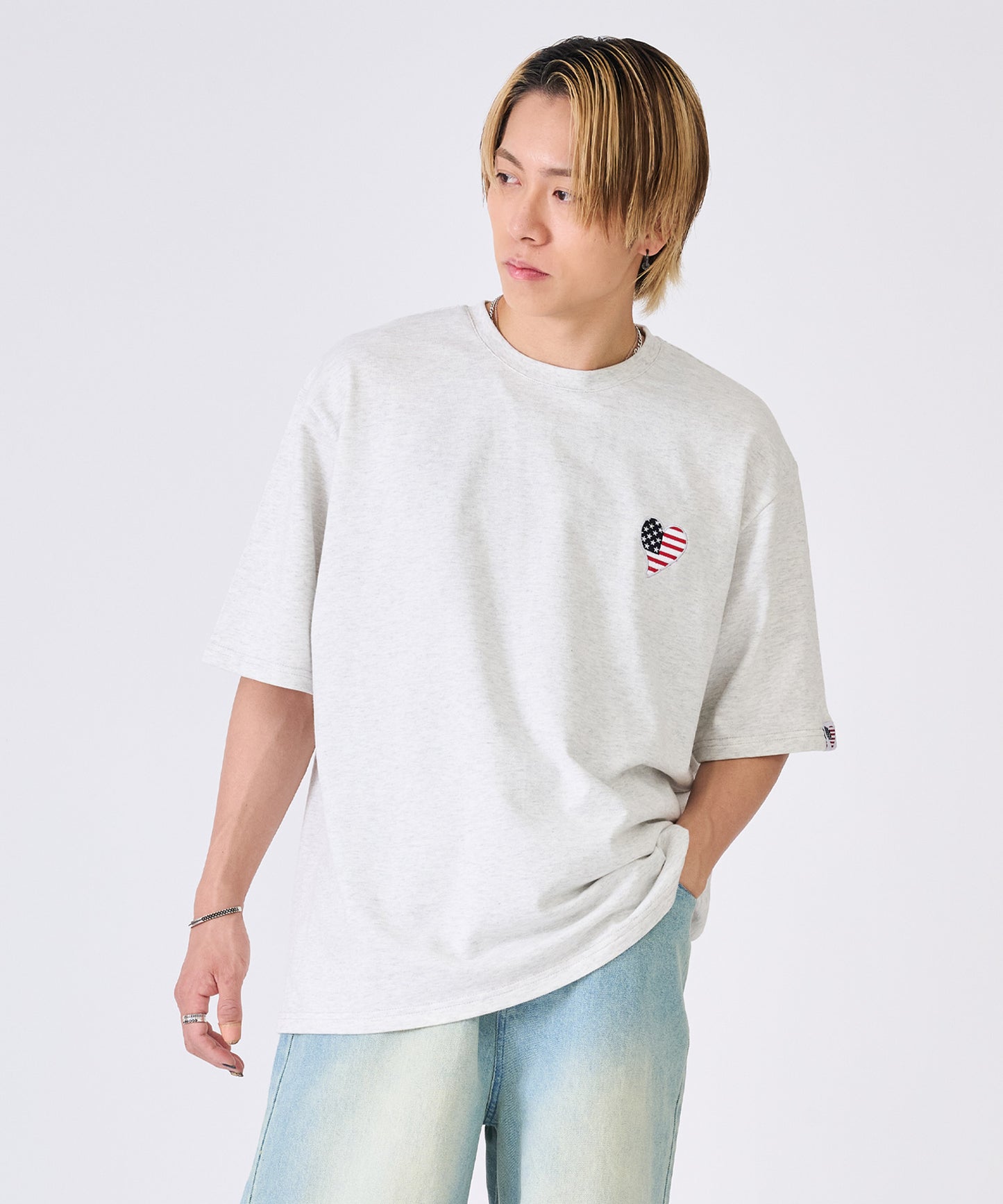 ハート刺繍Tシャツ