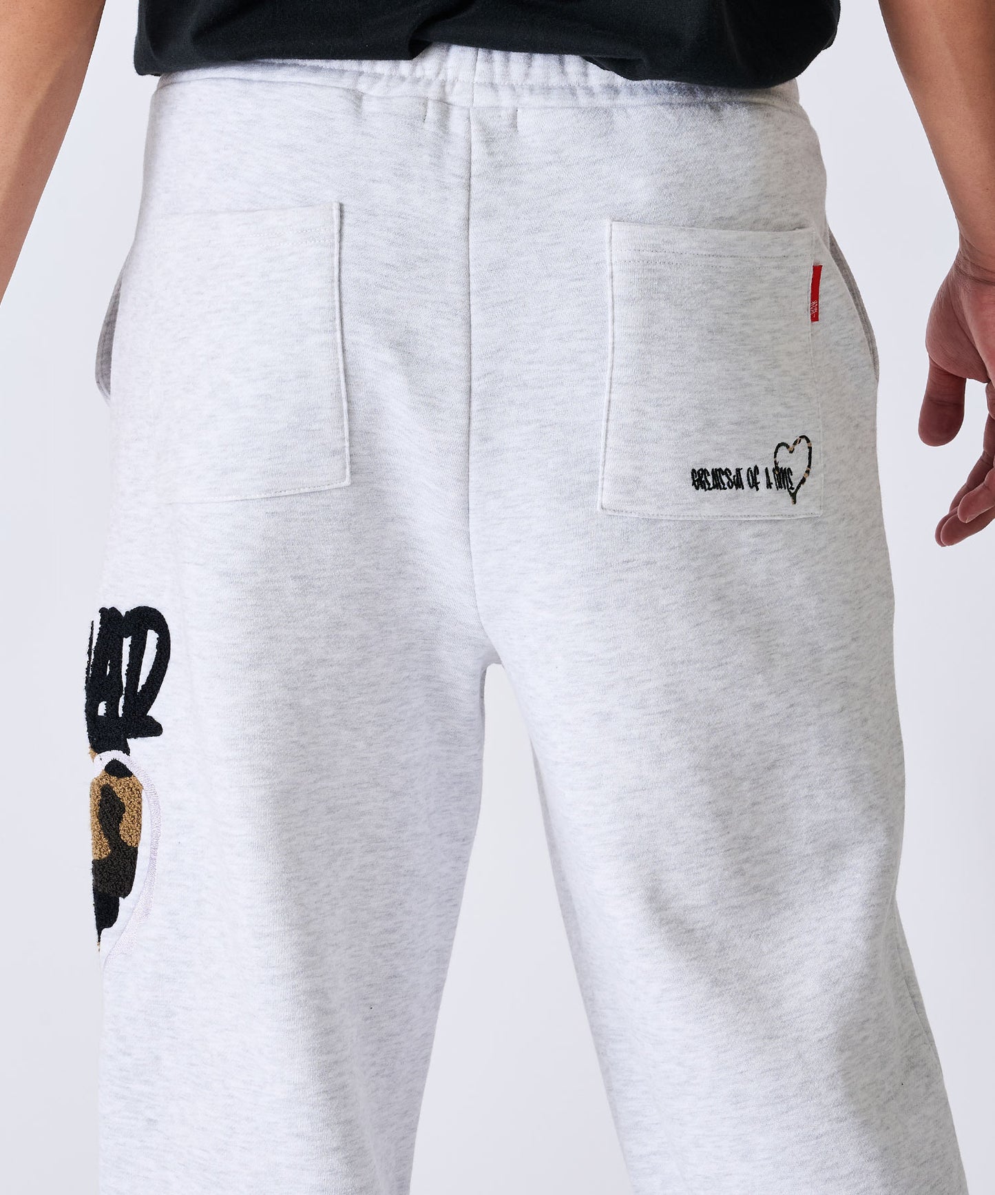 ハートサガラ刺繍パンツ