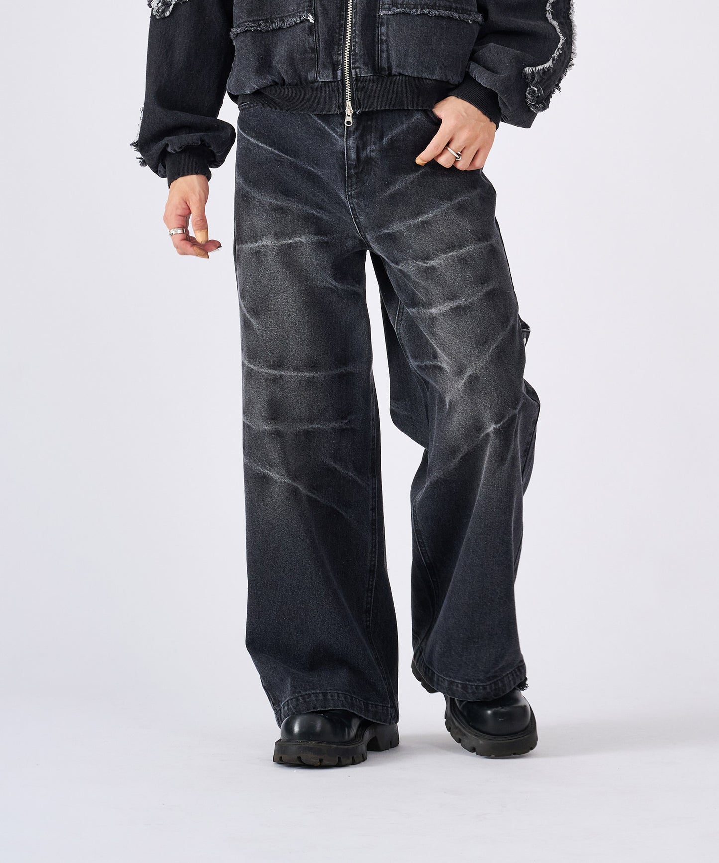 デザインバギーパンツ