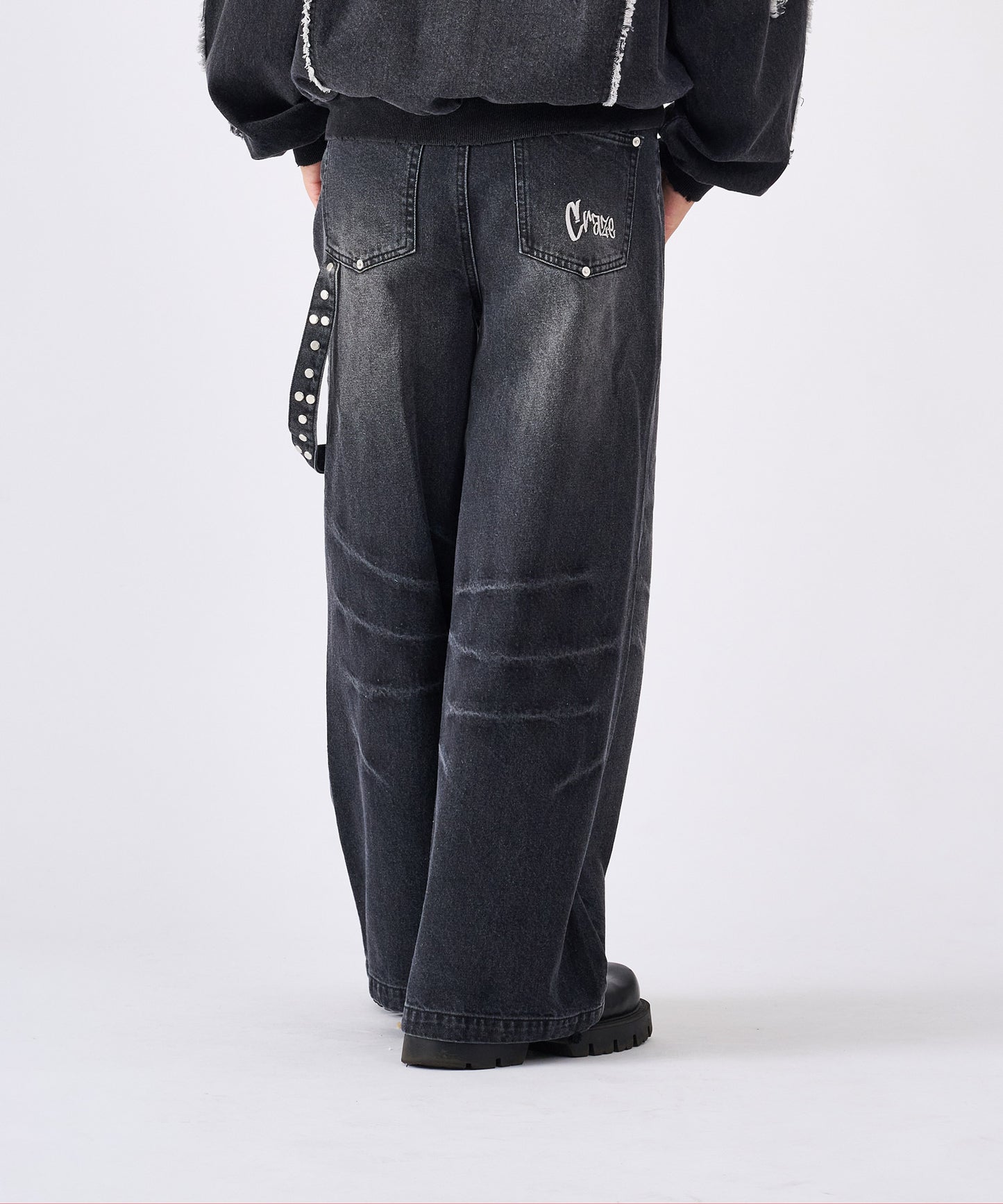 デザインバギーパンツ