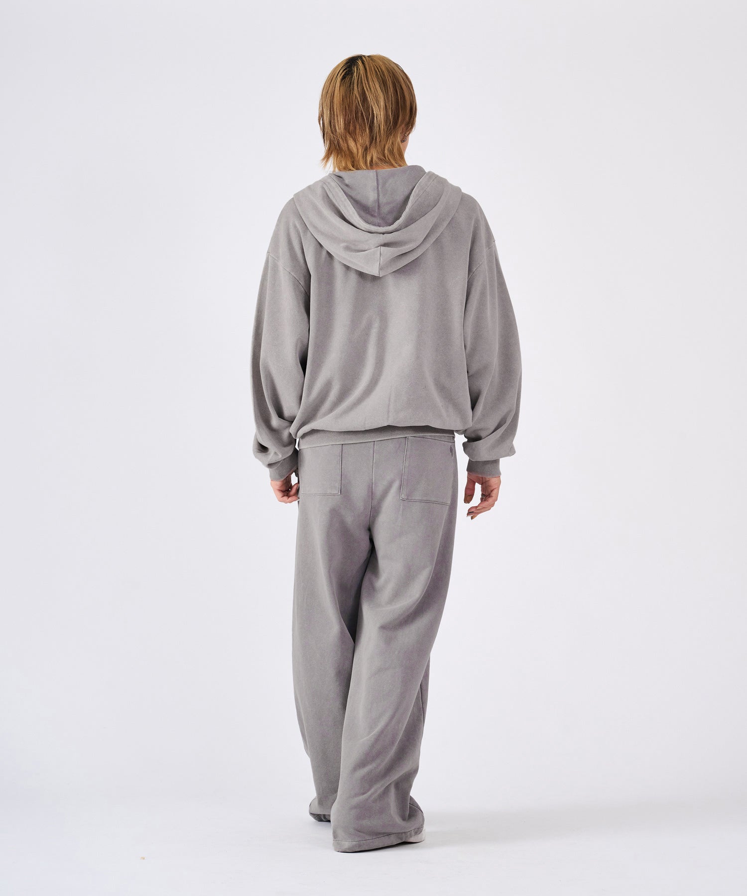 アミ　アップリケ　スウェット　グレー at】〔THRASHER/スラッシャー〕ダメージデニムアップリケ ピグメント