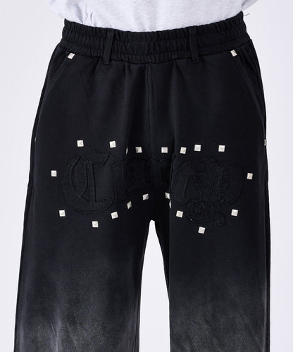 スタッズHOTFIXアップリケ刺繍パンツ