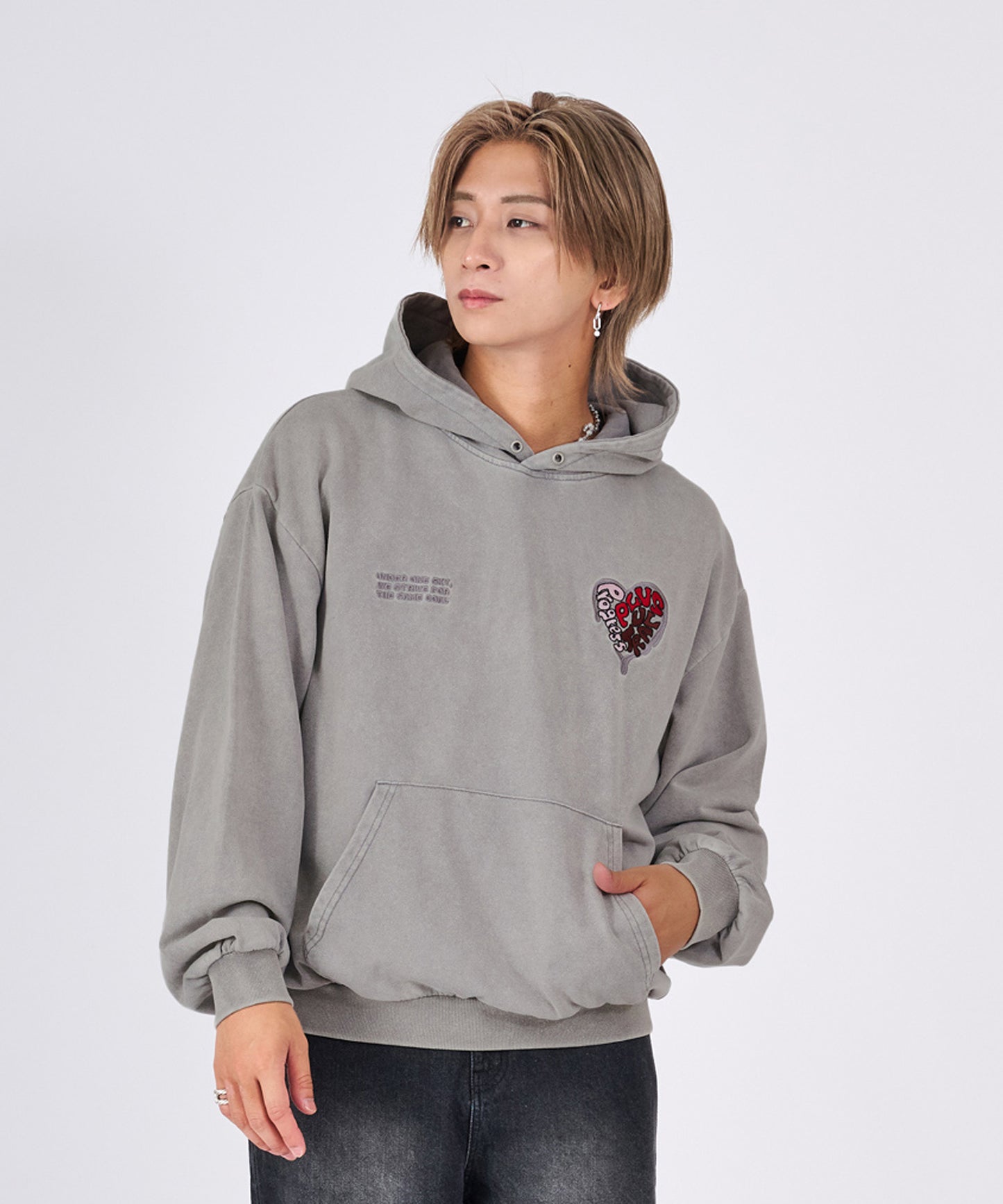 ハート刺繍パーカー