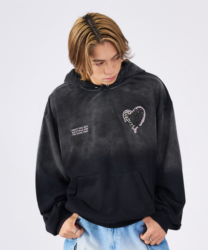 ハート刺繍パーカー