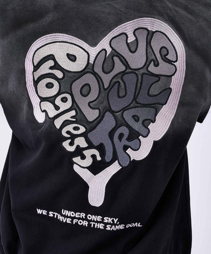 ハート刺繍パーカー