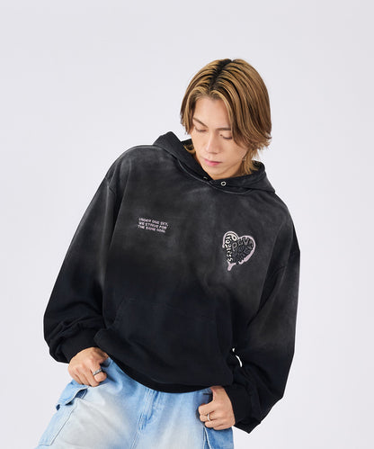 ハート刺繍パーカー