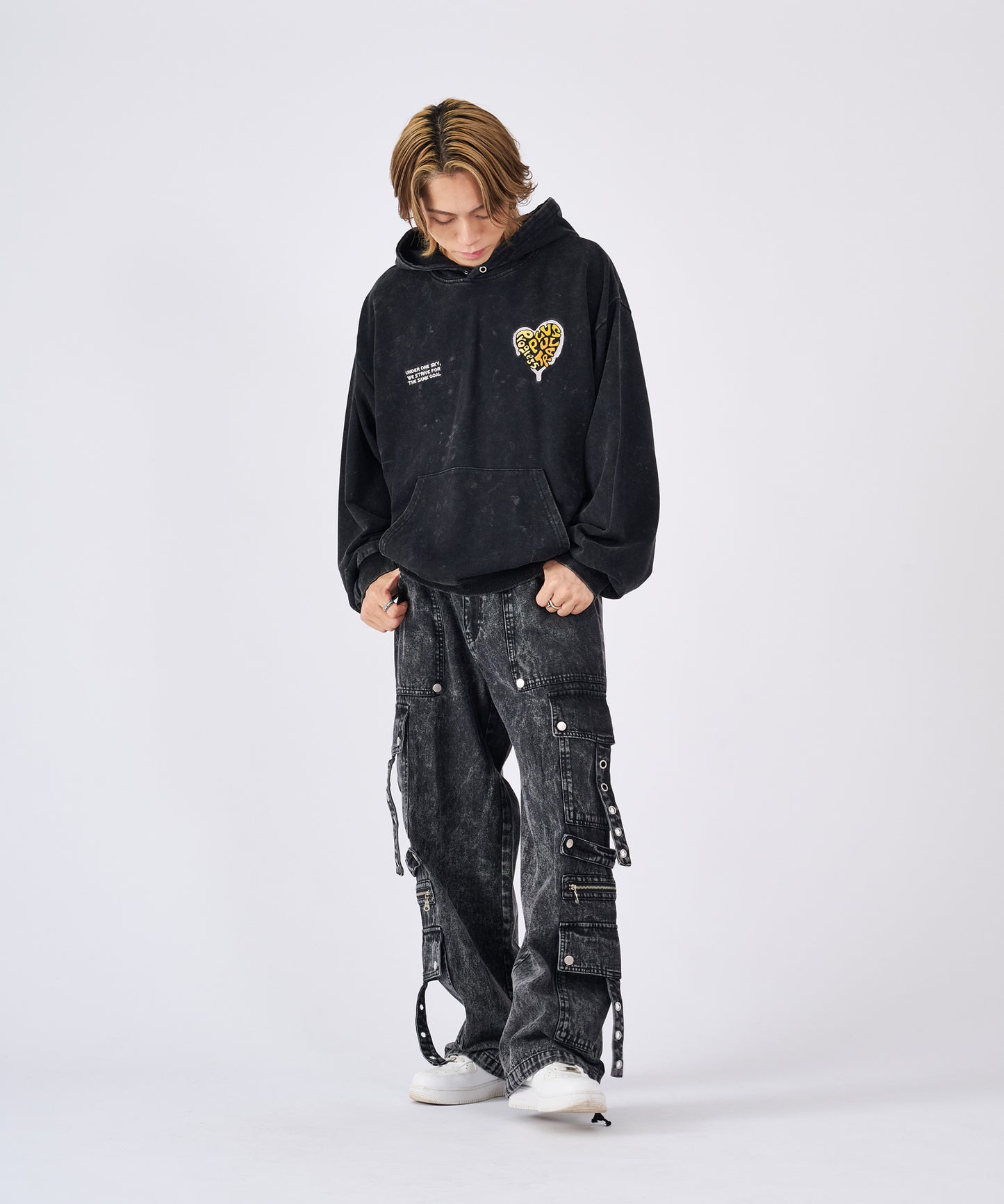 ハート刺繍パーカー