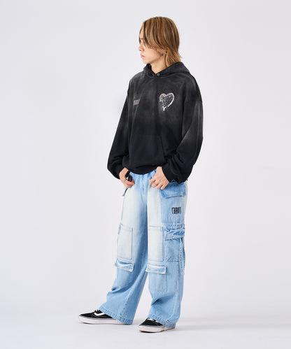 ハート刺繍パーカー