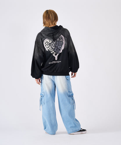 ハート刺繍パーカー