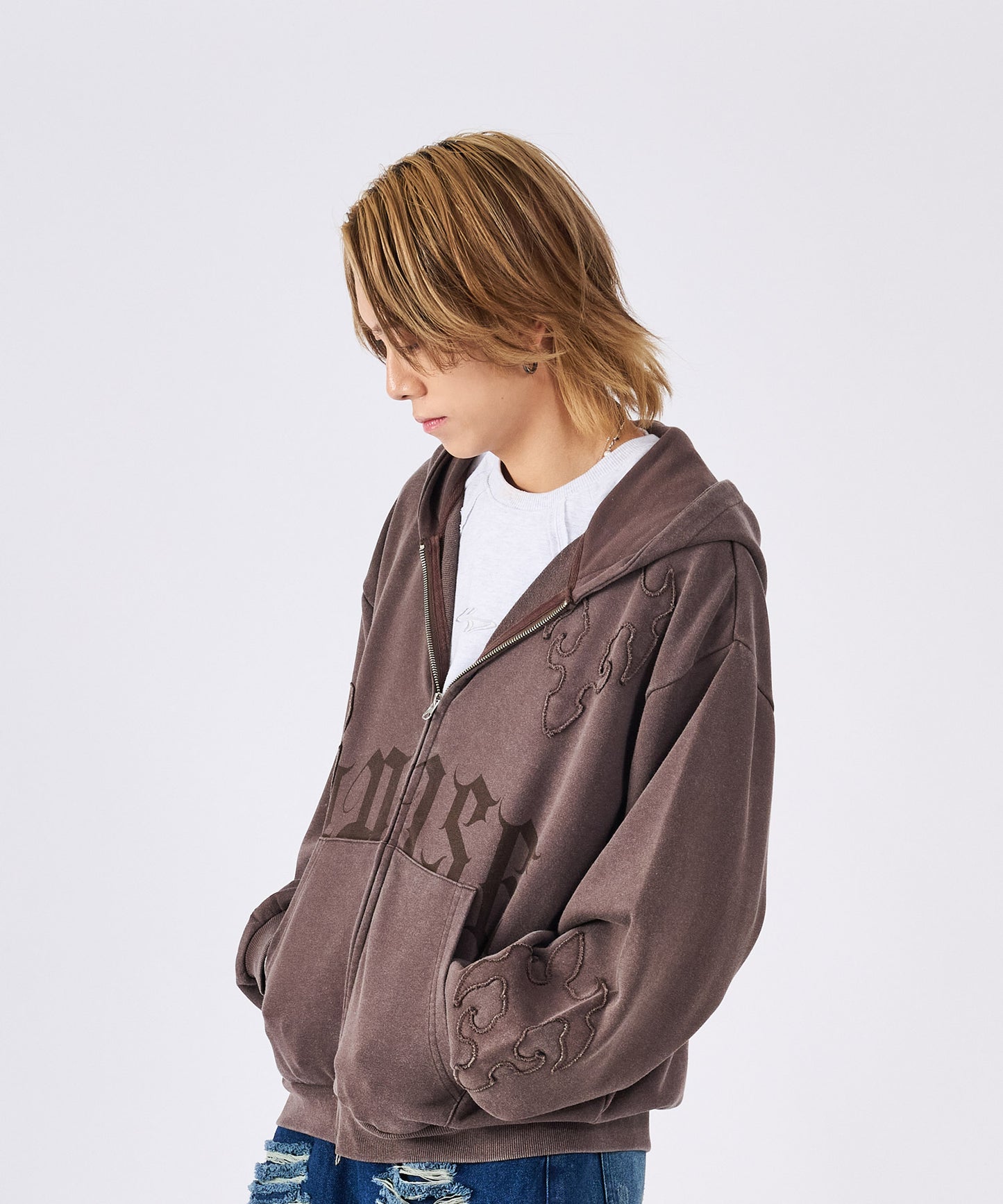 カットオフアップリケZIPパーカー