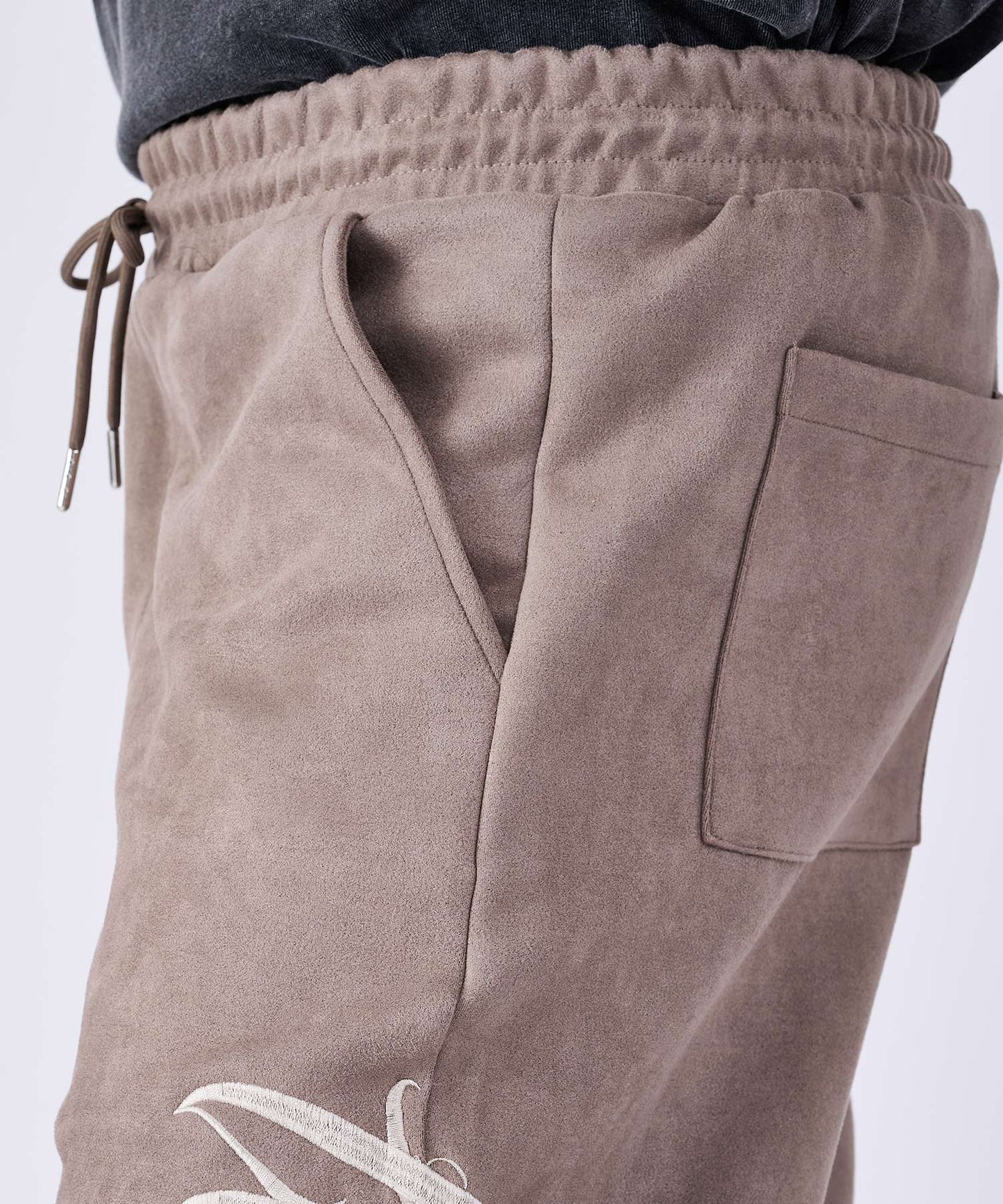 カットスエード　総刺繍ロゴセットアップ