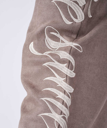 カットスエード　総刺繍ロゴセットアップ