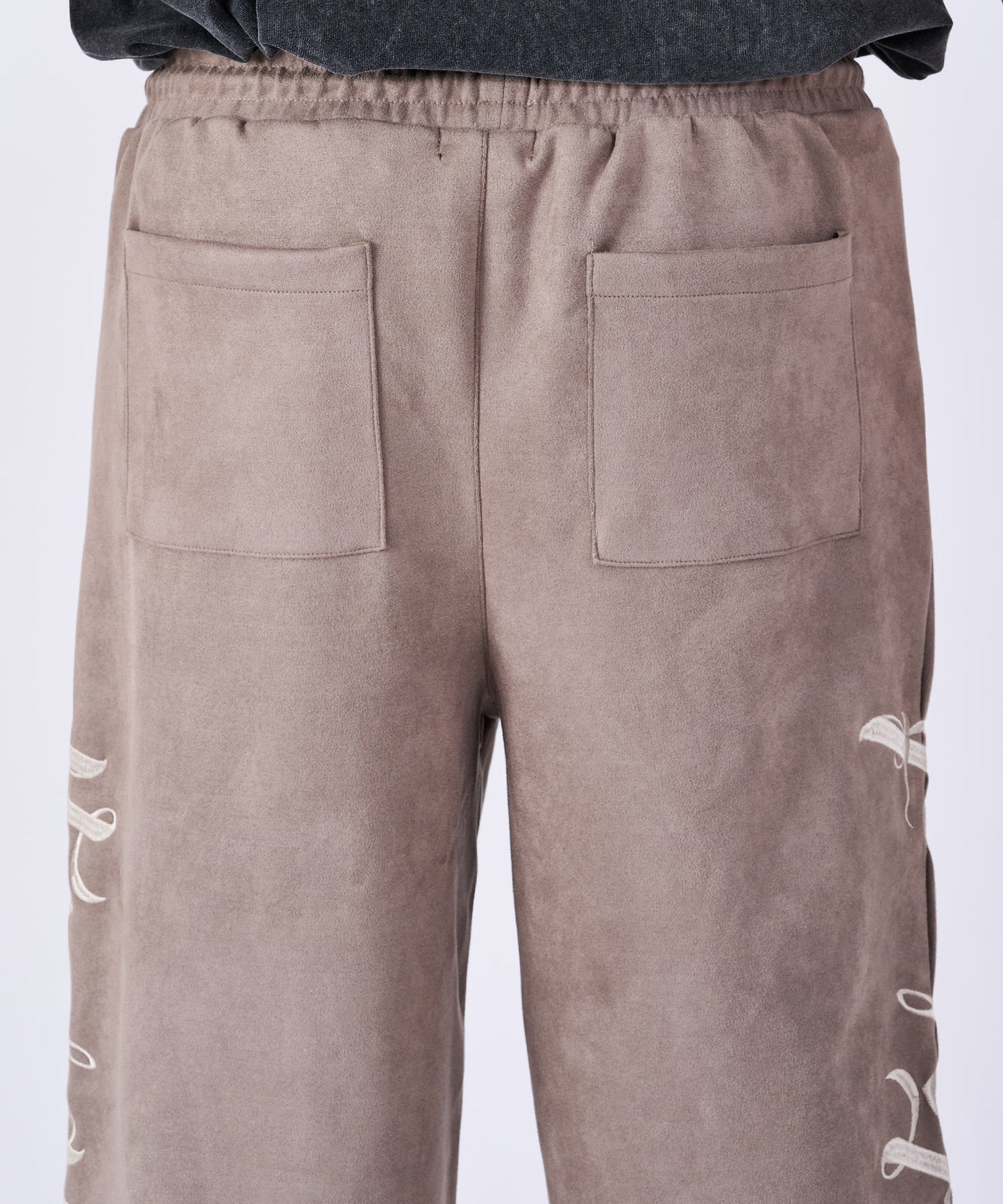 カットスエード　総刺繍ロゴセットアップ