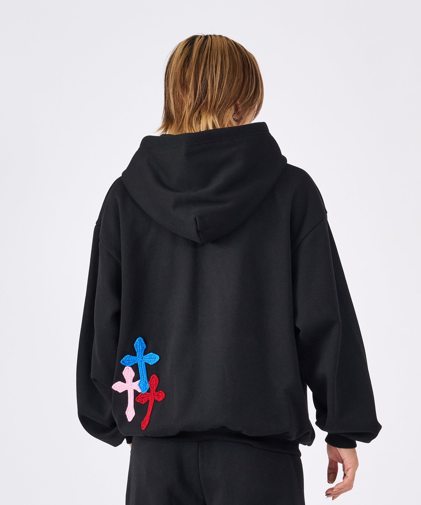 極太糸クロス刺繍パーカー