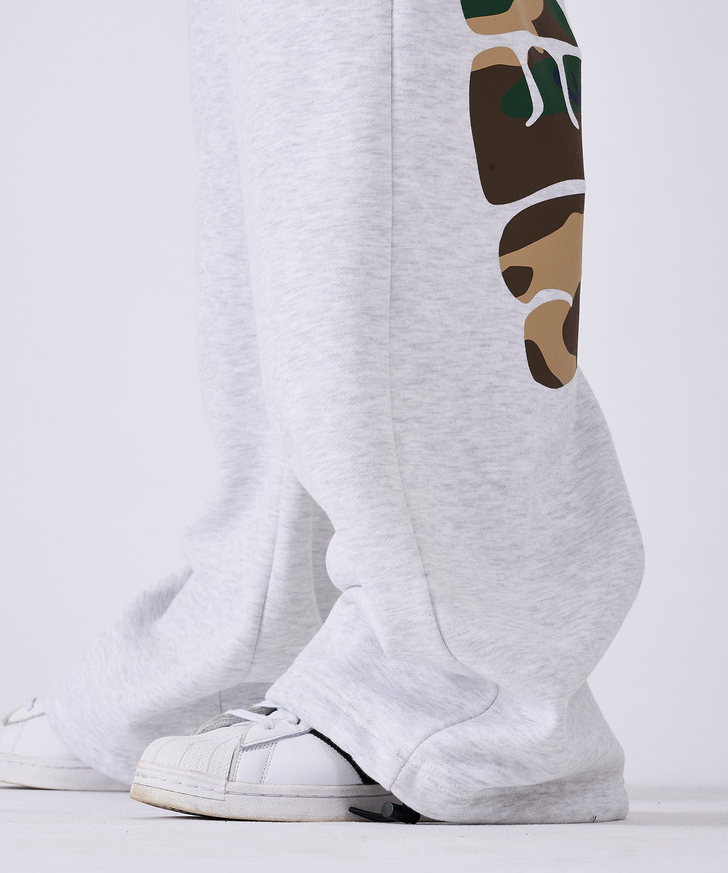 バックアーチプリントスウェットパンツ