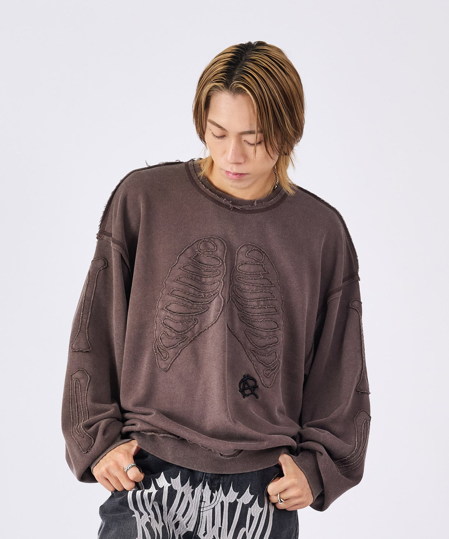 ボーンアップリケトレーナー